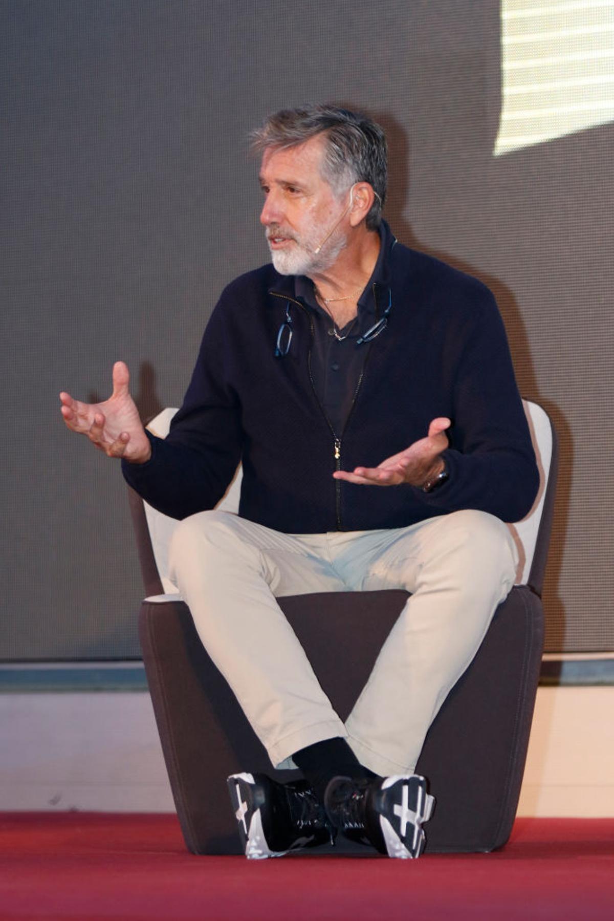 Emilio Aragón ha empezado a meditar para "limpiar la mente" de internet