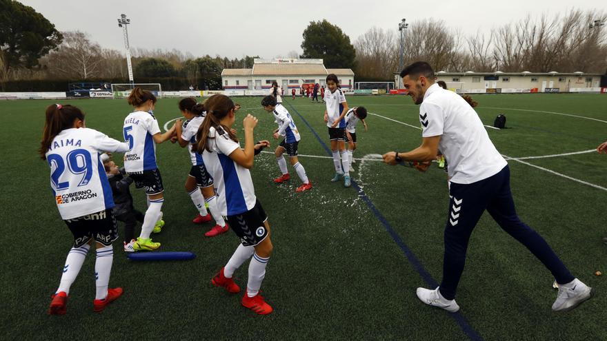 El Alevín del Zaragoza CFF hace historia al ganar una Liga mixta con mayoría de chicos