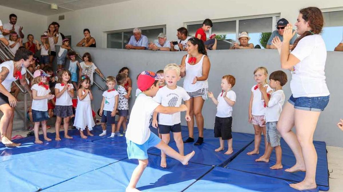 Escuela de verano en imagen de archivo