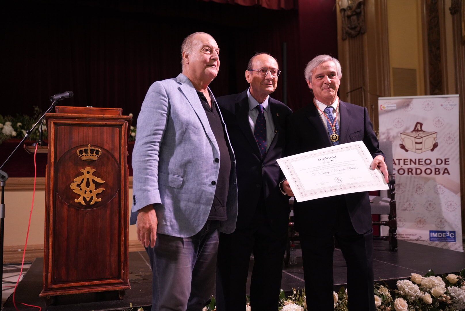 Enrique Castillo, Medalla de Oro del Ateneo