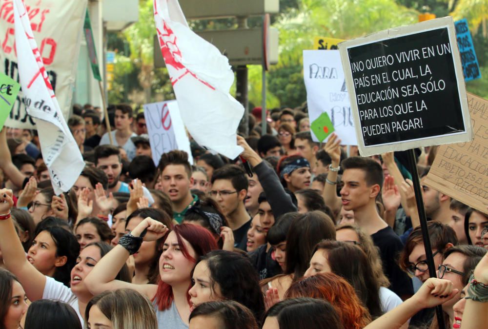 Manifestación contra la reválida en Málaga