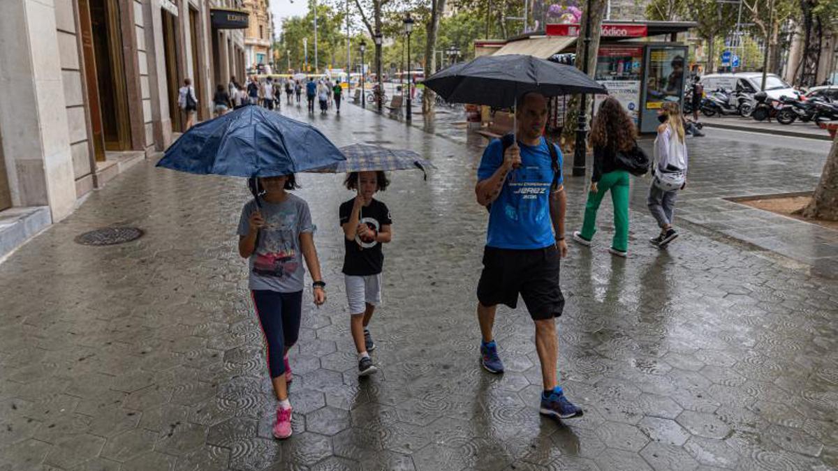 Empieza a llover en Barcelona,  Paseo de Gracia