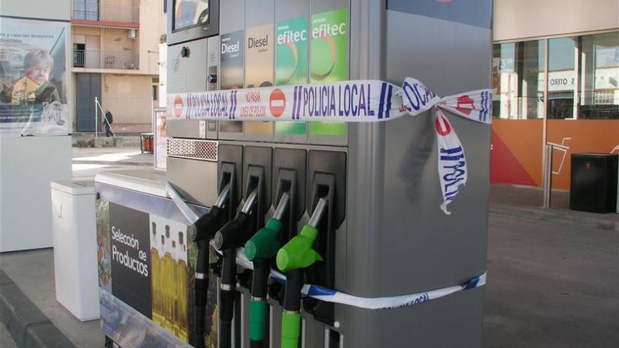 La gasolinera de la Bamba en Navalmoral cierra tras la denuncia de un particular