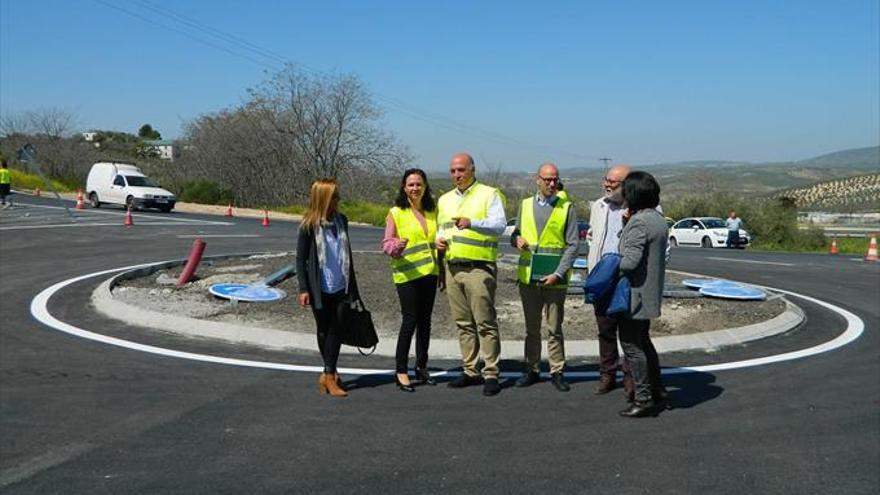 Finalizan las obras del cruce de acceso al pueblo desde Lucena