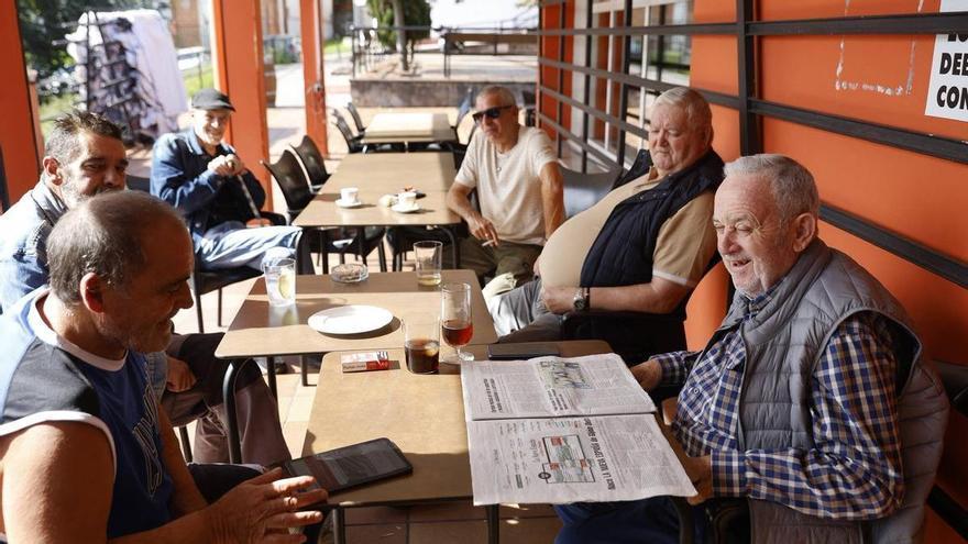 Gijón Oeste, encantado con la nueva edición digital de LA NUEVA ESPAÑA: &quot;Nos dais voz e imagen; es muy necesario&quot;