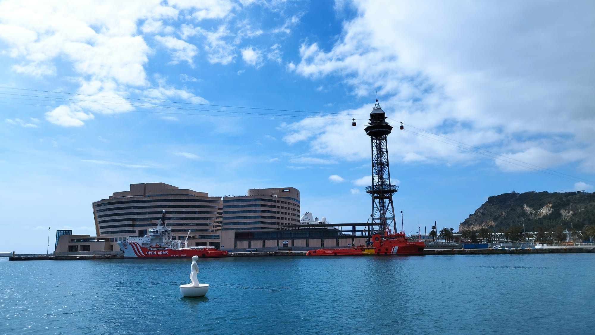 Barcelona Drassanes Sol Nubes