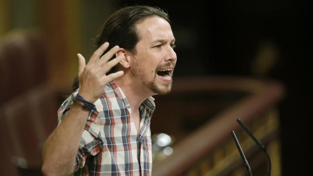 El secretario general de Podemos, Pablo Iglesias, en la tribuna del Congreso.