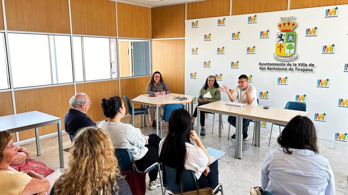 San Bartolomé destinará hasta 700.000 euros anuales en ayudas sociales a 21 colectivos durante este trienio San Bartolomé destinará hasta 700.000 euros anuales en ayudas sociales a 21 colectivos durante este trienio