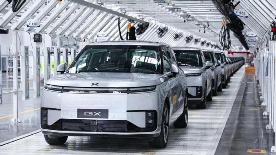 Xpeng crea un robotaxi autónomo que sustituye los sensores de radar por cámaras de visión artificial
