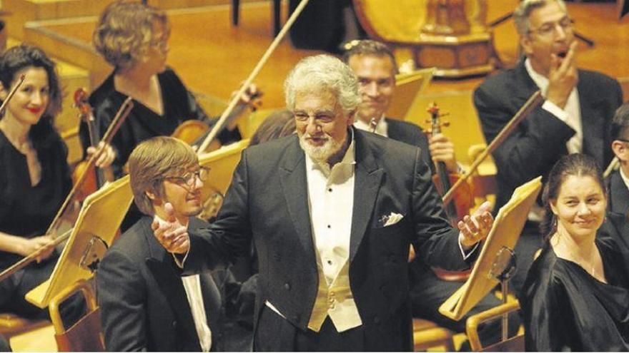 Plácido Domingo conquista a una sala Mozart abarrotada