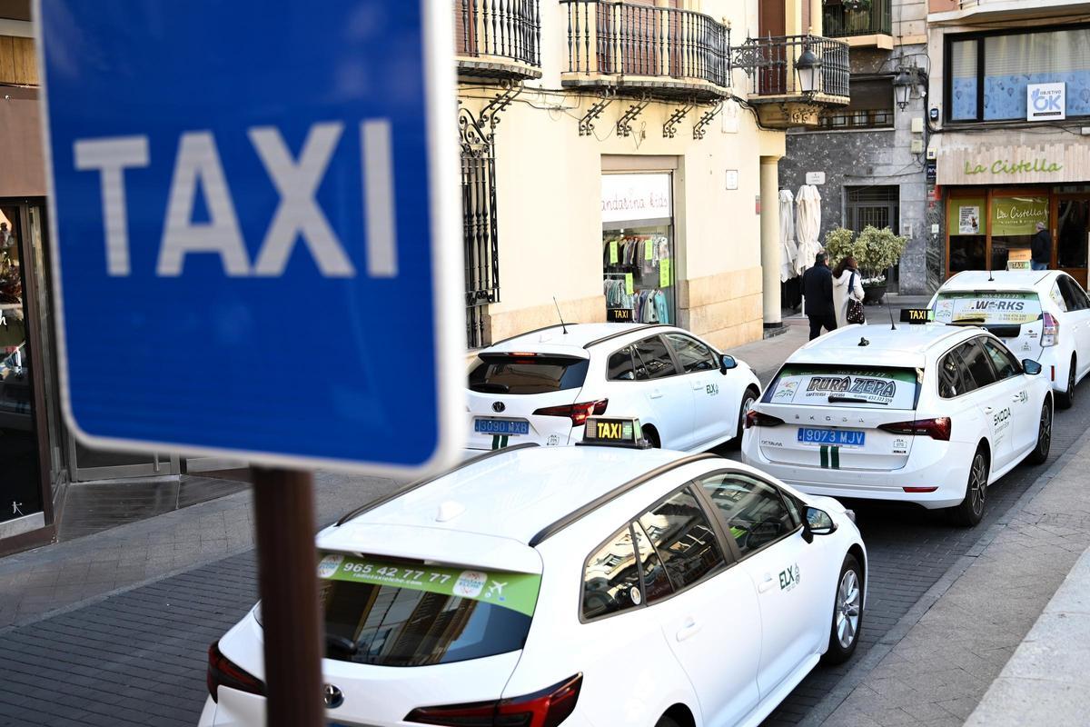 Parada de taxis en Elche.