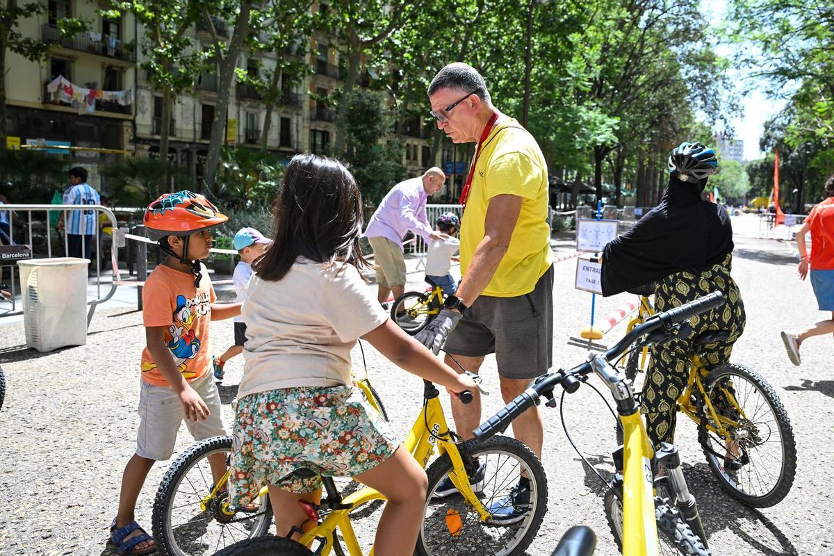 Actividad del programa 'Bicicleta en Família' en el marco del Grand Départ Barcelona 2026