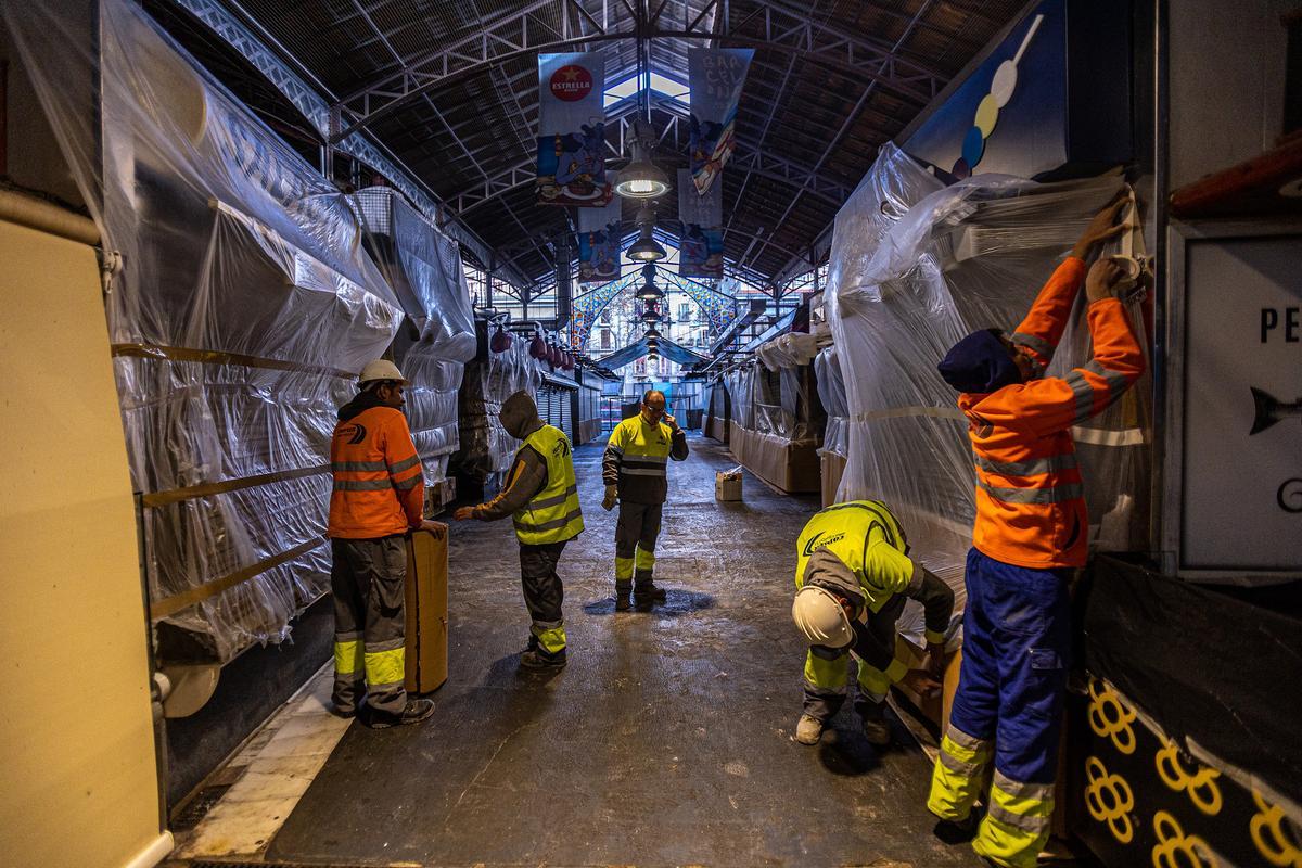 Acabat el nou paviment del mercat de la Boqueria de Barcelona