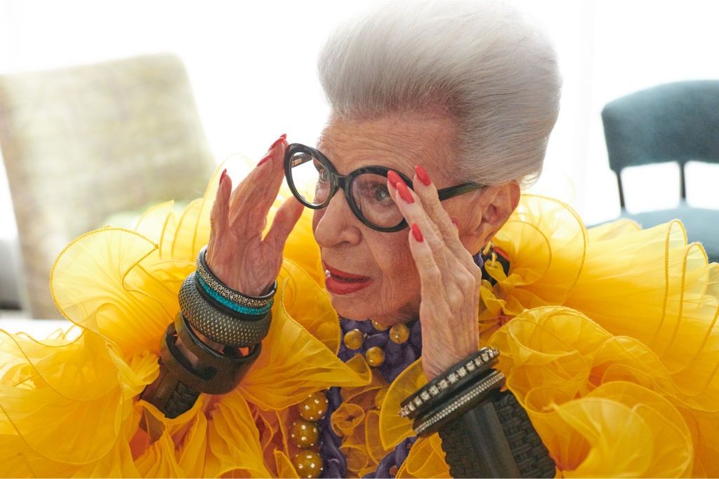 Sombras & pliegues | La colaboración de Iris Apfel con H&M al cumplir los ¡100 años!