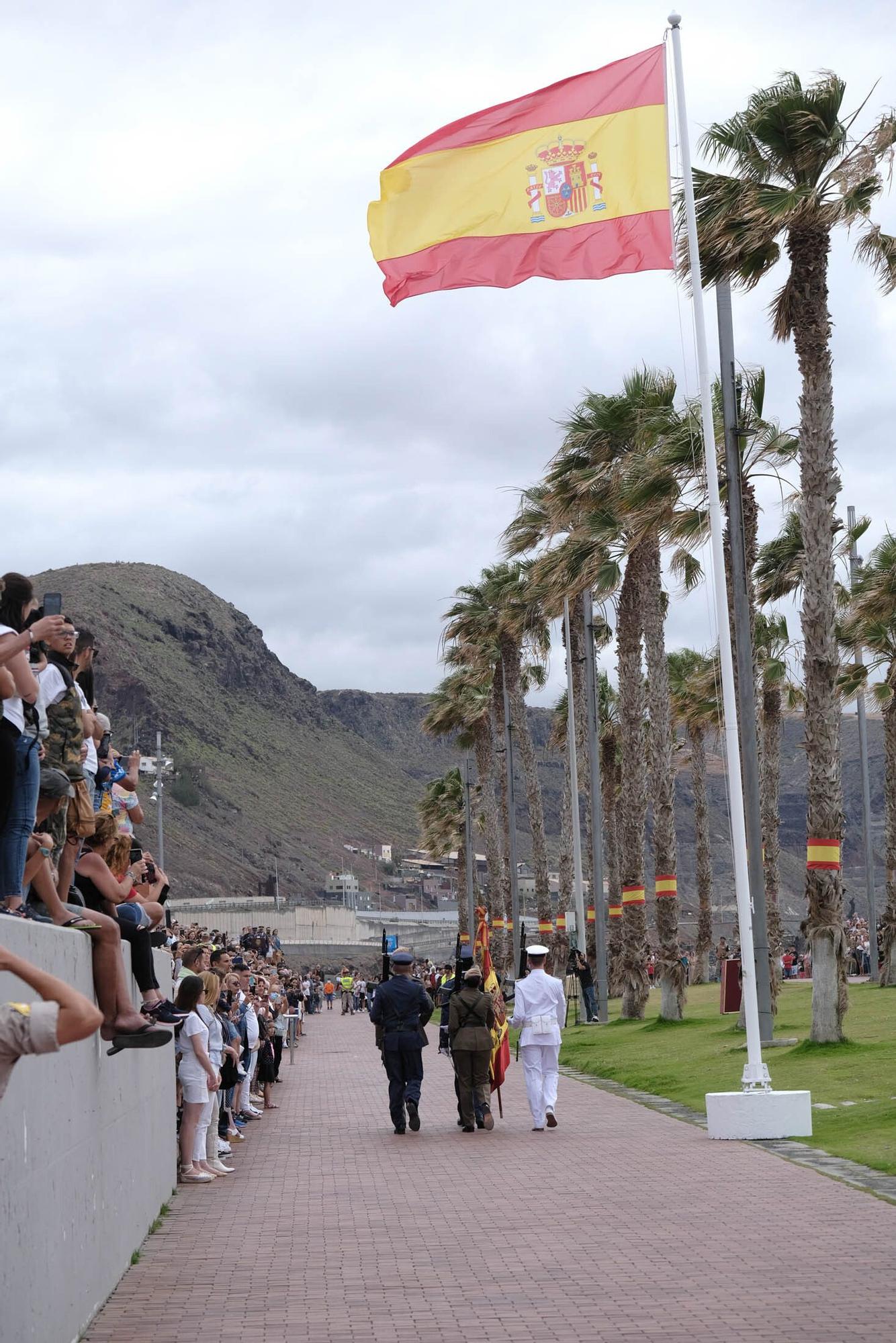 Las Fuerzas Armadas se reencuentran con la sociedad isleña tras la pandemia