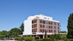 La singular silueta de lhotel figuerenc, conegut des de sempre com el Mótel