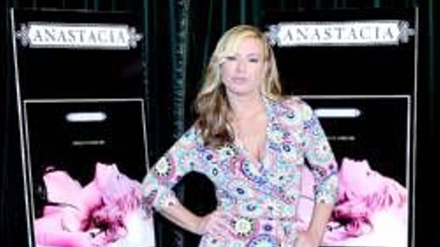 Anastacia estrena disco tras vencer al cáncer