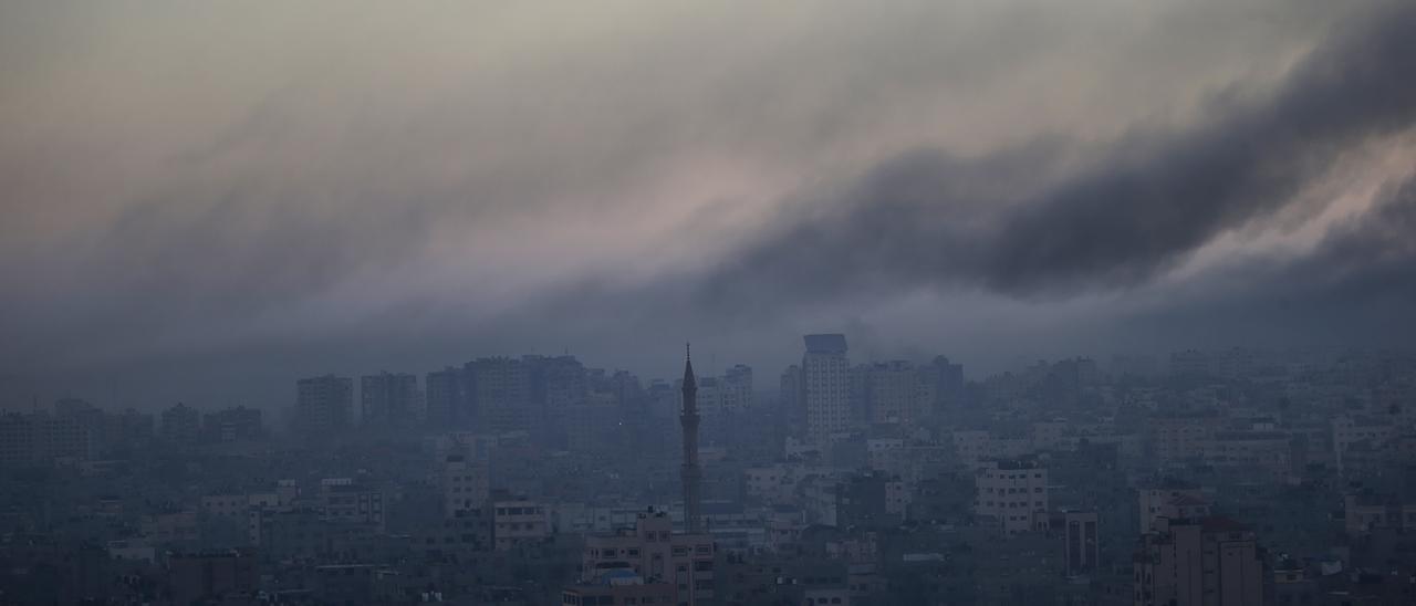 Israel mata a un nuevo comandante de Hamás, mientras continúan los bombardeos sobre Gaza
