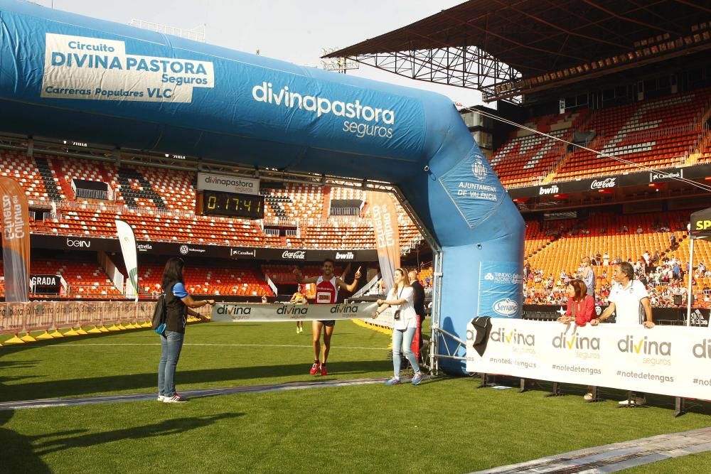 Búscate en la I Volta a Peu Fundación Valencia CF