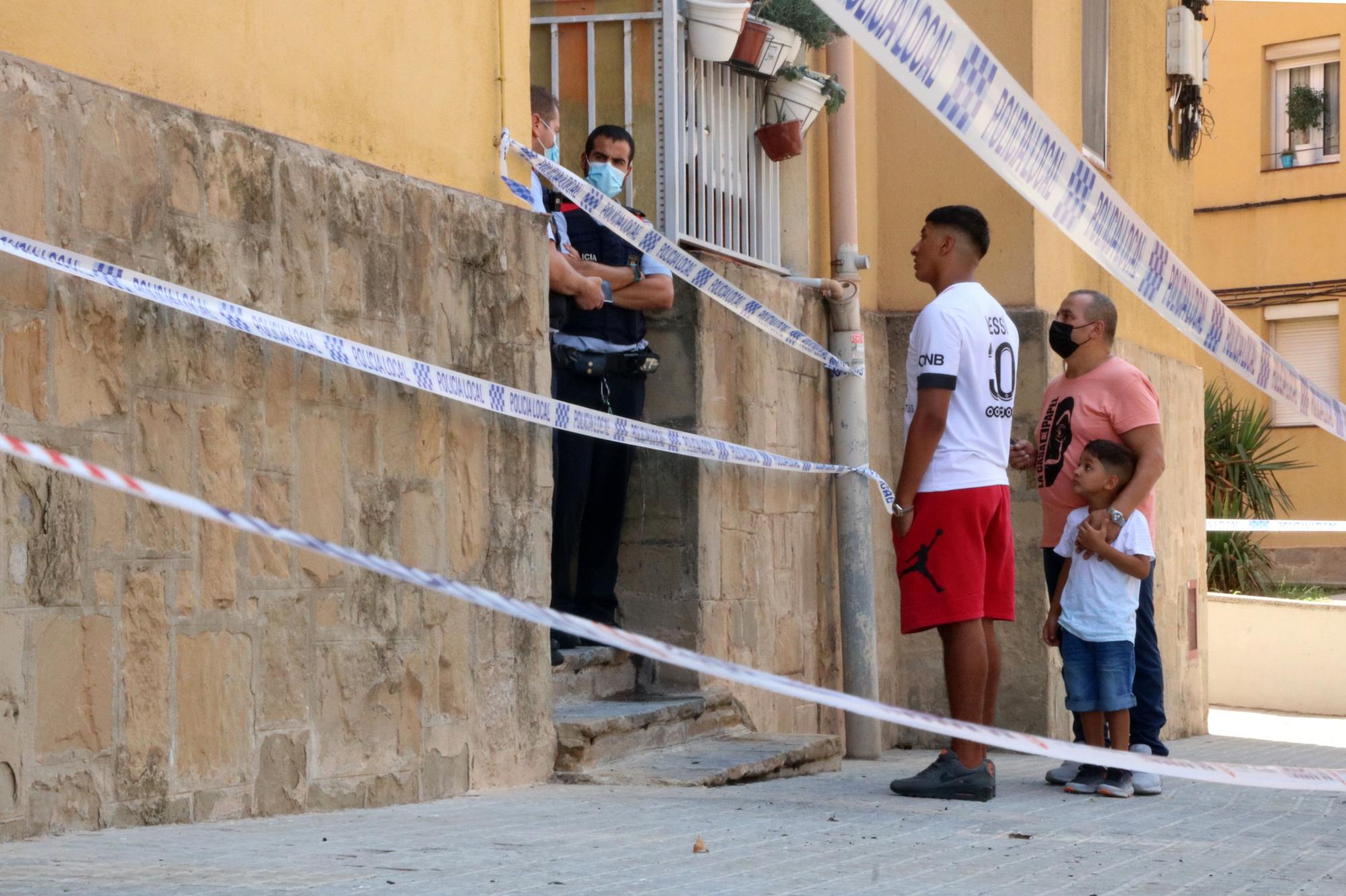 L'edifici incendiat a Olesa de Montserrat, en imatges