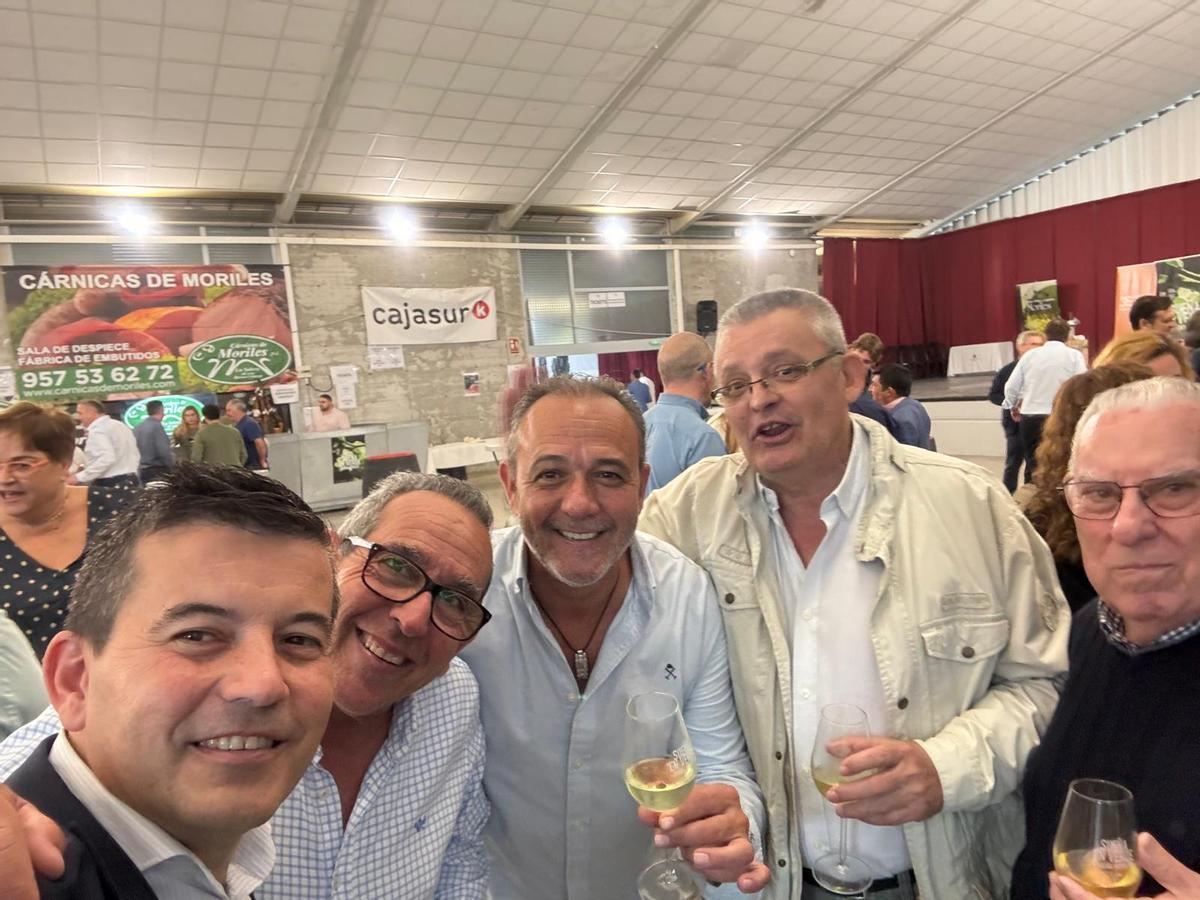 Amigos en la Cata de Vino de Moriles.