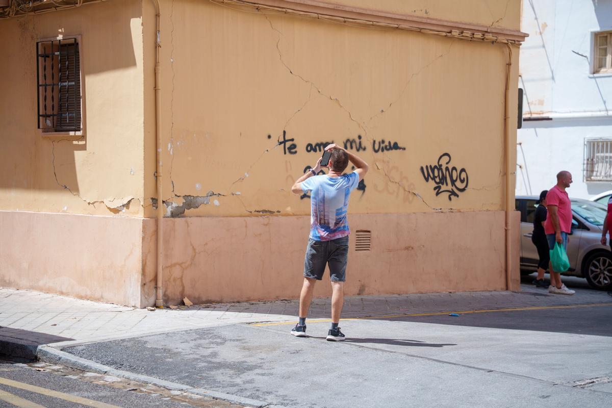 Consecuencias del terremoto de magnitud 5 en edificios y viviendas de la ciudad de Granada. Consecuencias del terremoto de magnitud 5 en edificios y viviendas de la ciudad de Granada.
