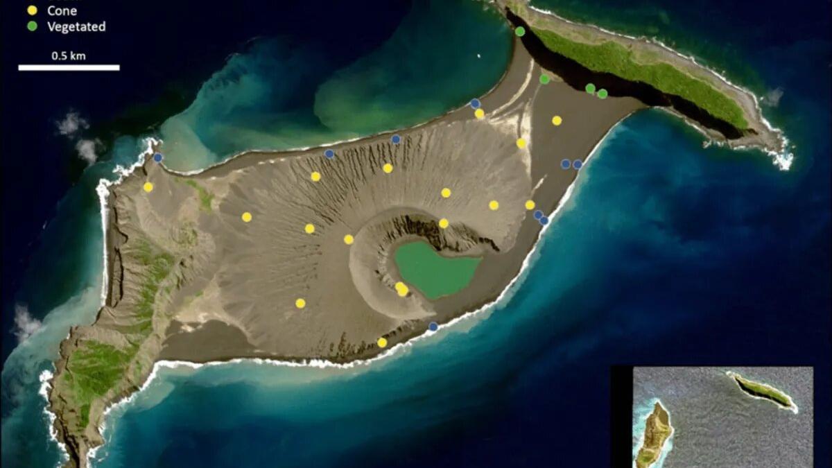 La isla de Hunga Tonga Hunga Ha&#039;apai y la ubicación de 32 superficies donde se recogieron muestras antes de su desaparición tras solo siete años de exisrtencia.