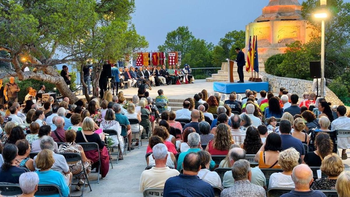 El alcalde de Calvià, Juan Antonio Amengual (PP), anunció 300 VPO de alquiler en el discurso oficial de inicio de las fiestas del Rei en Jaume