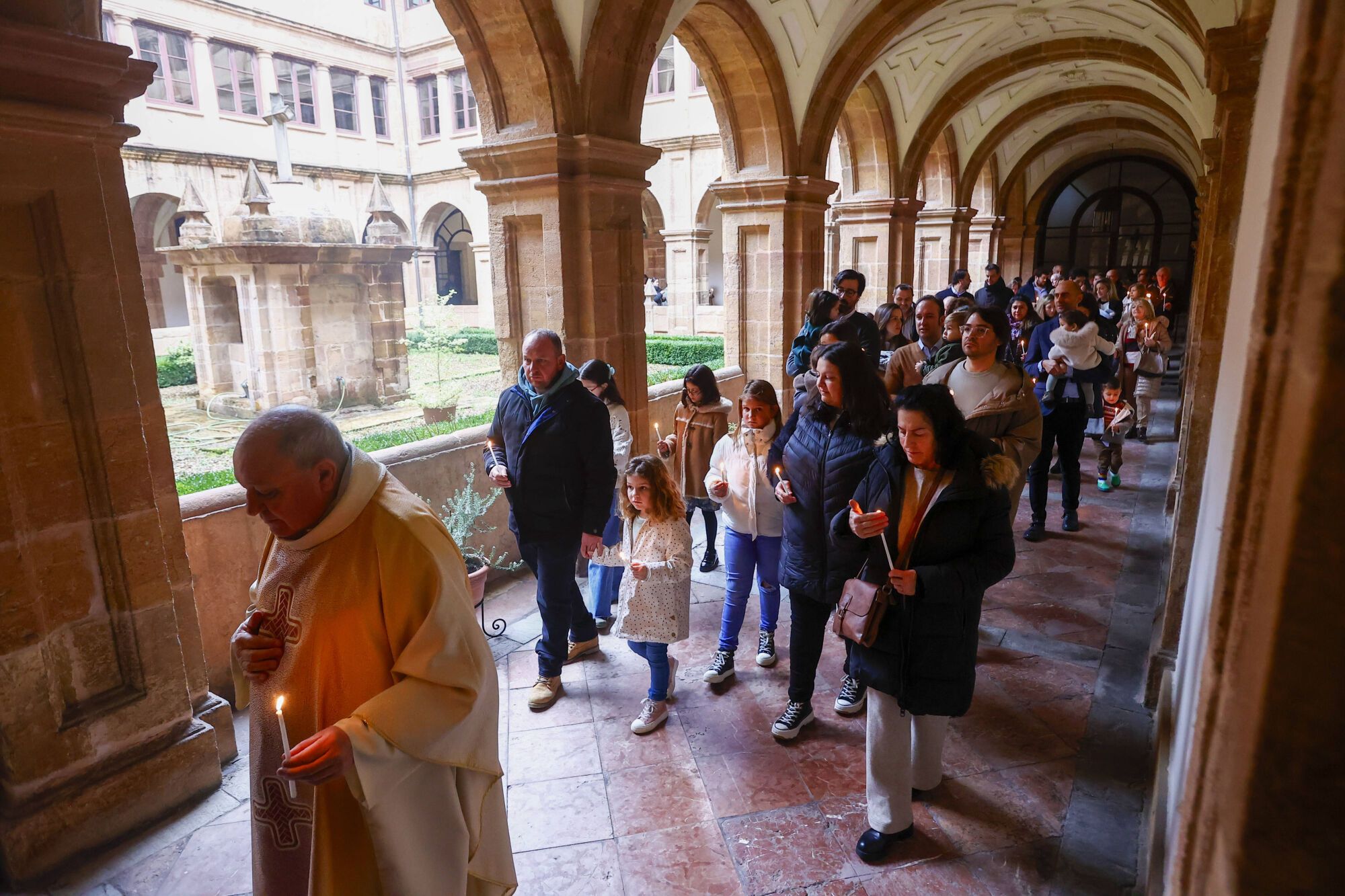 10.30 horas. Monasterio de Las Pelayas. Festividad de La Candelaria con la presentación de los niños