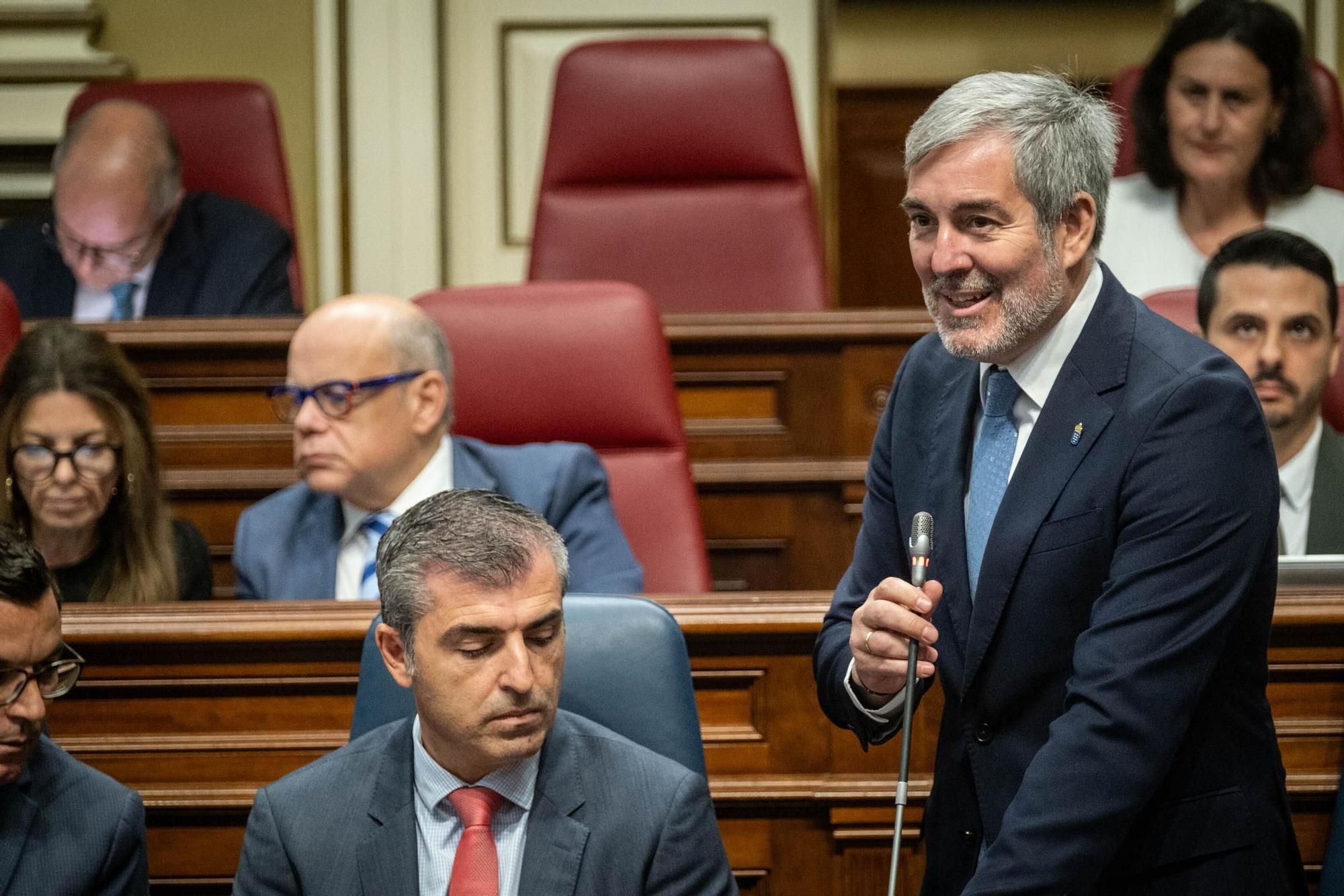 Pleno del Parlamento de Canarias (12.12.09)