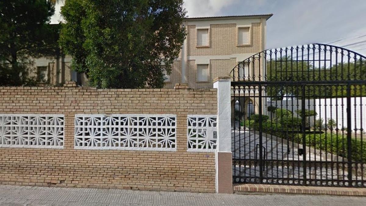Edificio de la congregación de las Madres Filipenses en Puente Genil.
