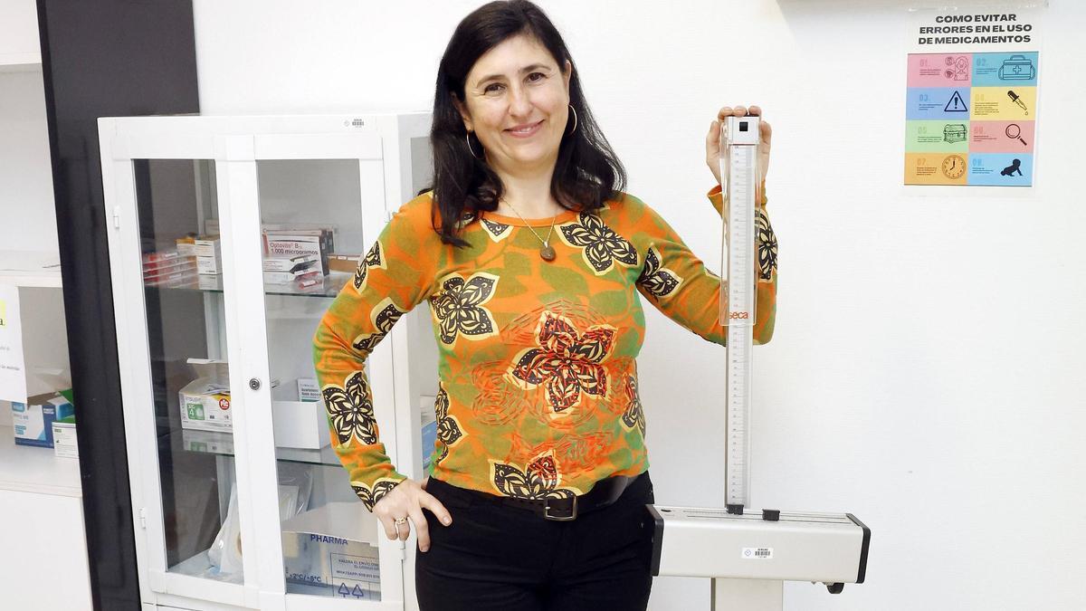 La doctora Isabel Barreiro, en el centro de salud de Sárdoma, en Vigo.