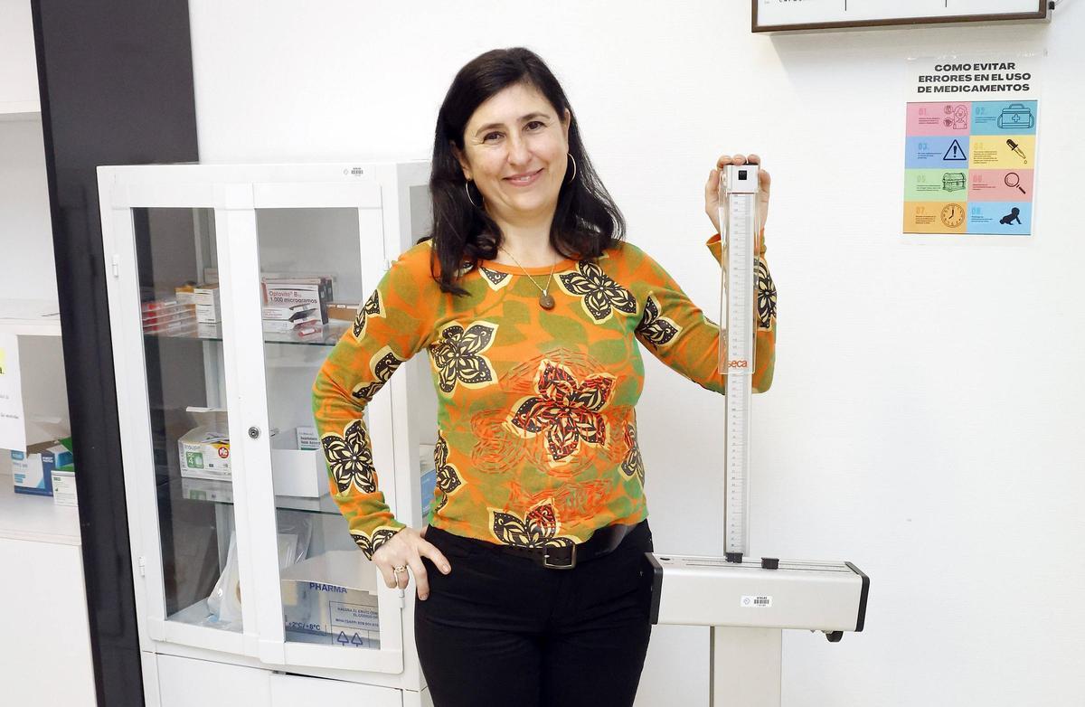 La doctora Isabel Barreiro, en el centro de salud de Sárdoma, en Vigo.