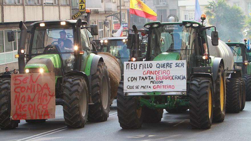 Tractorada en Ourense: doscientos vehículos agrícolas colapsan la ciudad en protesta contra las medidas de la UE