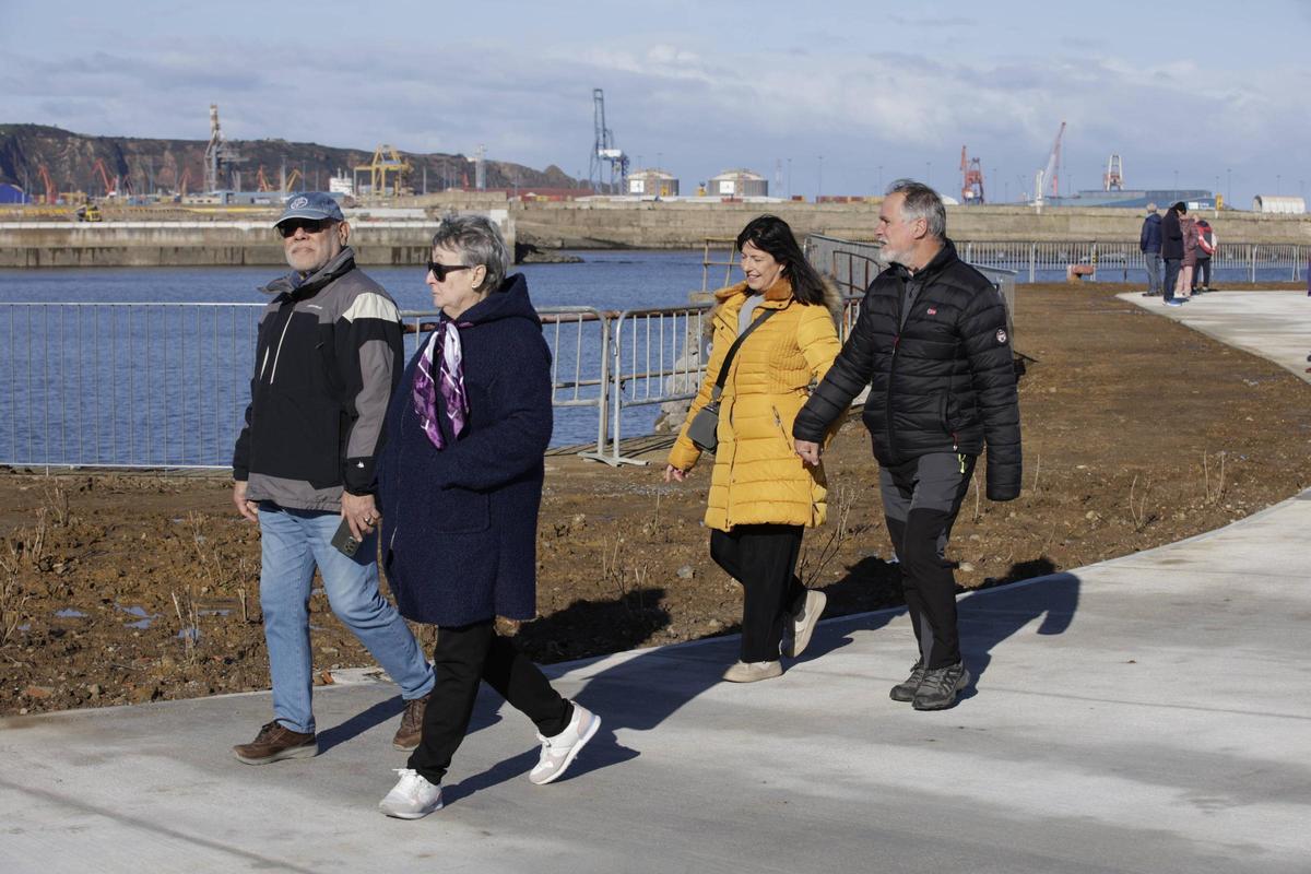 El paseo de Naval Gijón ya está abierto a la ciudadanía (en imágenes)