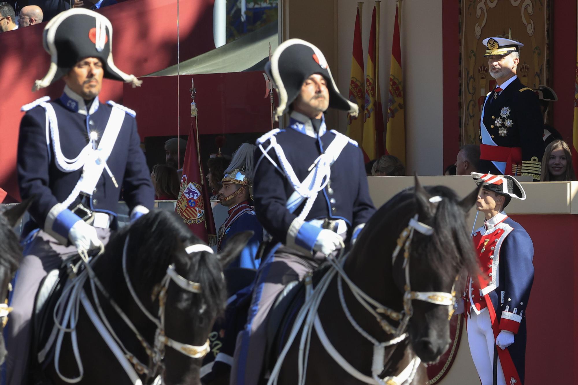 Más de 4.000 militares en desfile del 12-O que recupera el brillo prepandemia