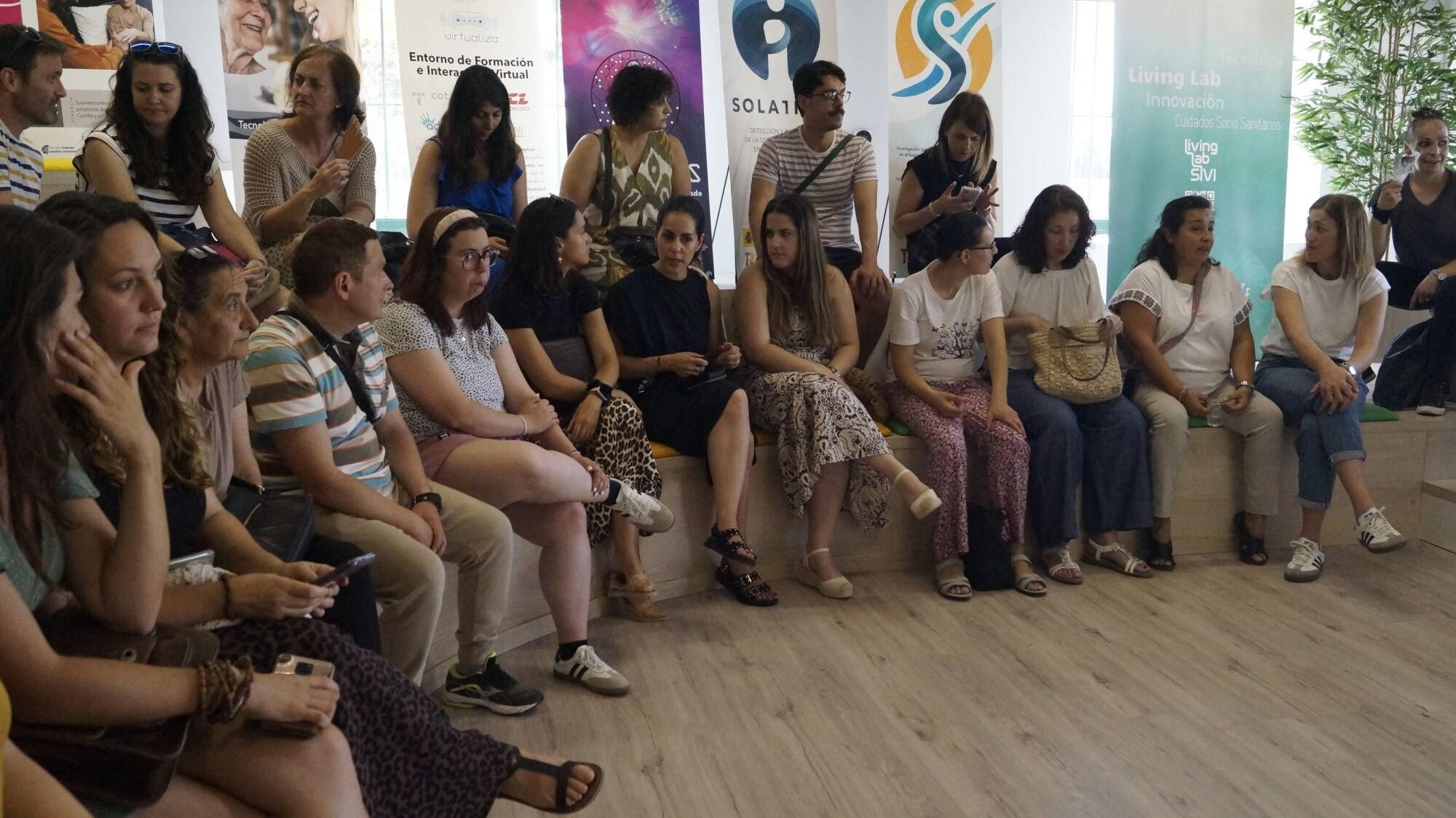 Taller de "Movilizaciones y transferencias para una mayor autonomía" en el HUB Tecnológico de La Aldehuela en Zamora.