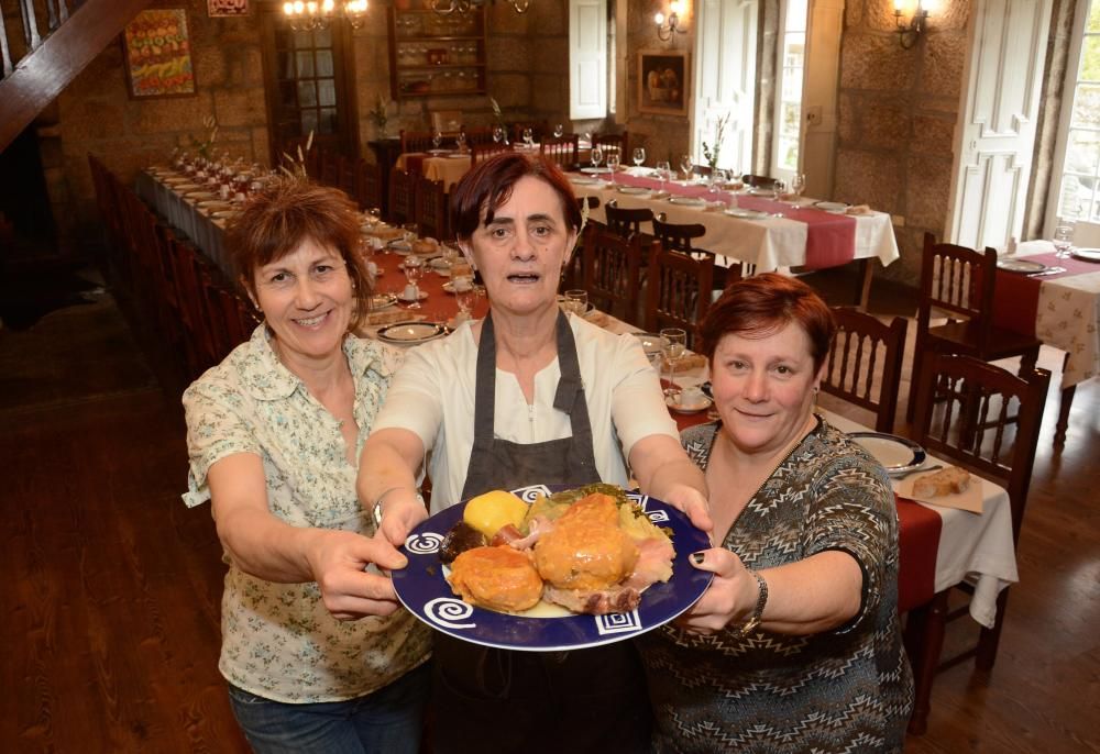 Éxito rotundo de la X Festa do Petote con 800 raciones