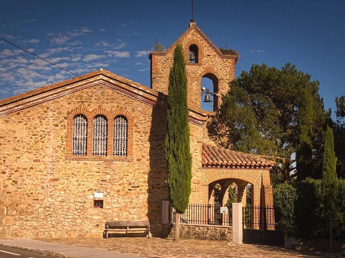 A escasos kilómetros de la Comunidad existen rincones que parecen sacados de un cuento