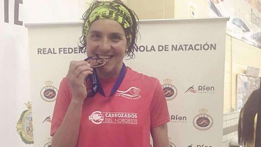 Pepa García con su medalla de bronce.