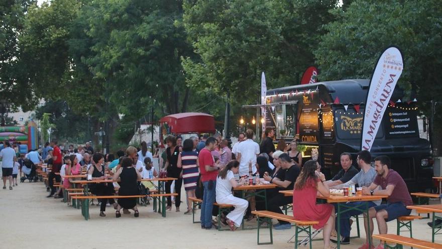 Llega a Antequera el Food Truck con la presencia de ocho restaurantes