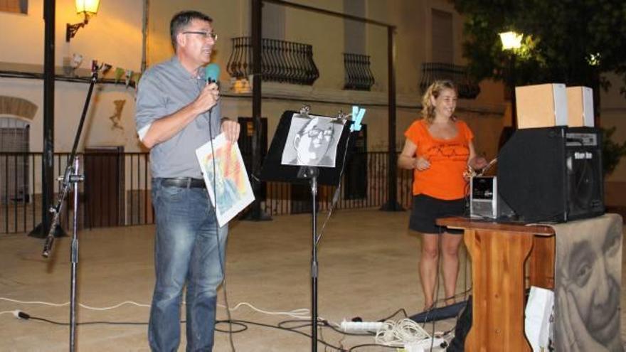 Compromís y asociaciones culturales recitan poemas en la Festa Estellés