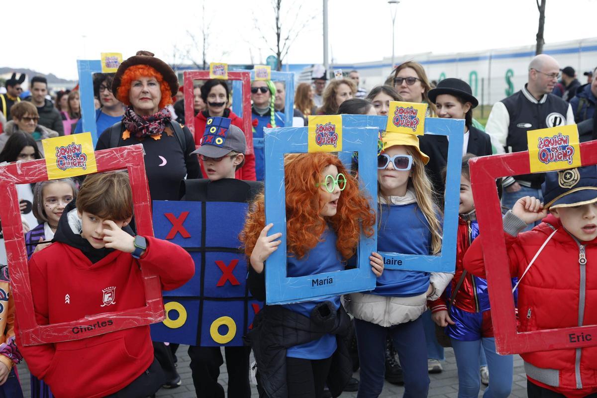 El desfile del Antroxu en la zona oeste de Gijón, en imágenes