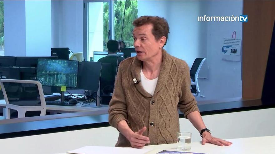 Así analiza el ilustrador Arly Jones la llegada de la IA: "Ella mismo me ha recomendado que no la utilice"