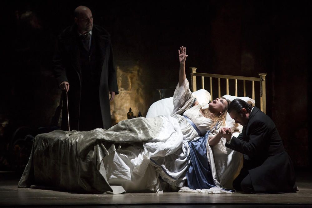 La ópera de Verdi, protagonizada por Ainhoa Arteta, llega al templo de la calle Ramos Marín este fin de semana