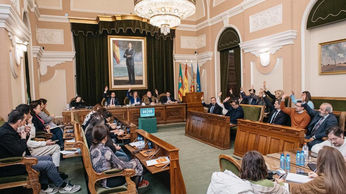 El pleno municipal ha aprobado los presupuestos de Castelló para 2026.