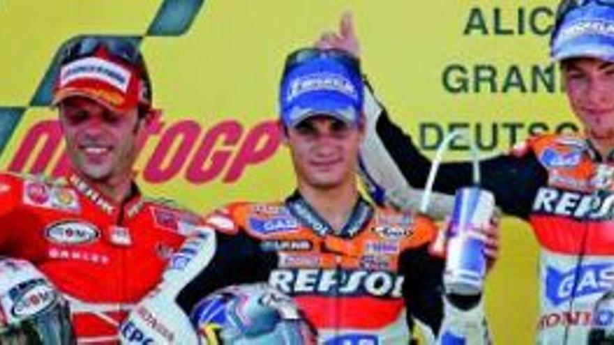 Pedrosa sigue vivo