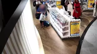 Imágenes de la Guardia civil que ha detenido a 66 personas que formaban un grupo criminal para robar en aeropuertos españoles. (Fuente: Guardia Civil)