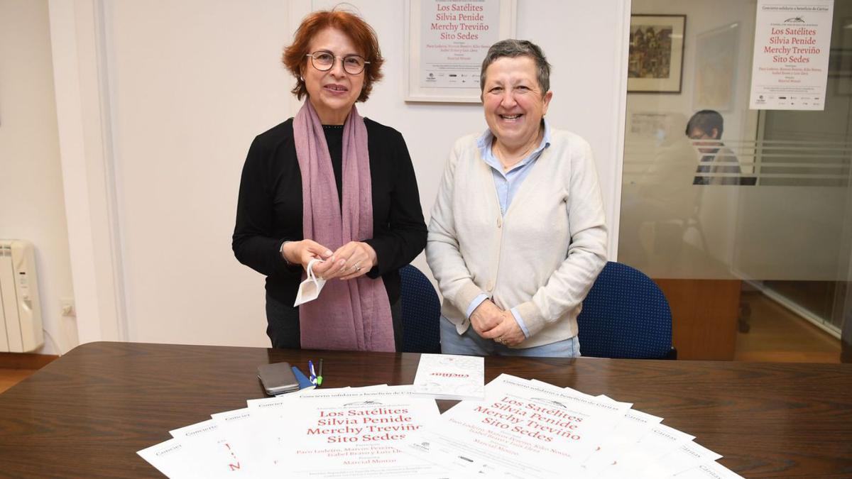 Chus Castro y Pilar Farjas, en la presentación del cartel del festival solidario.  | // CARLOS PARDELLAS