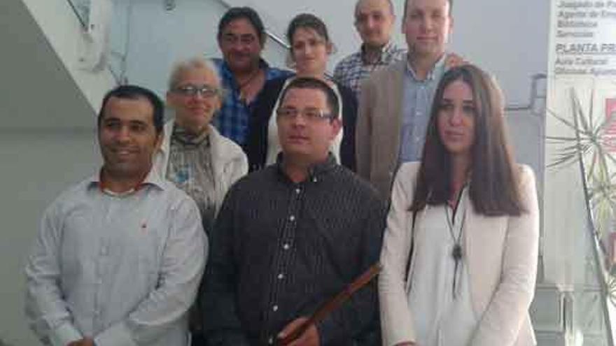 Corporación municipal de Muelas del Pan, con el alcalde, Luis Alberto Miguel, en el centro.